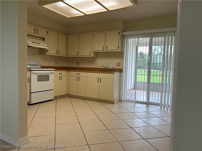Foto del edificio - 4231 Grass Ave