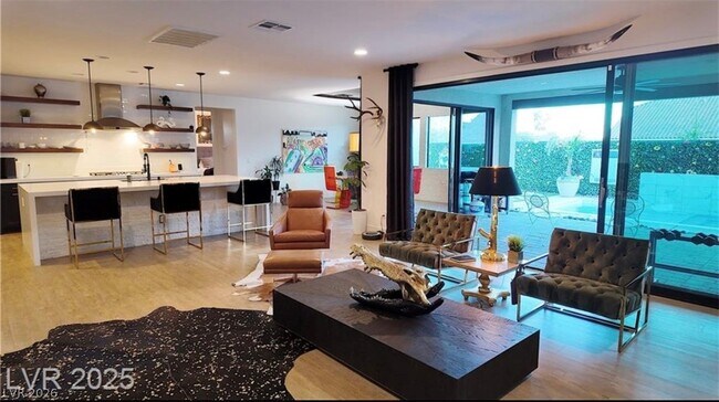Foto del edificio - 9239 Beltana Ct