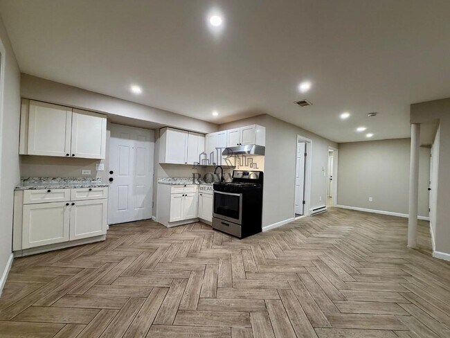 Foto del edificio - 172 Seymour Ave