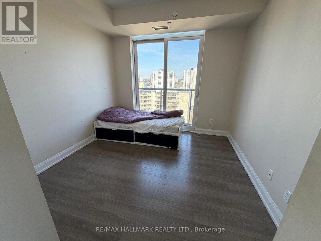 Building Photo - 18 Graydon Hall Dr