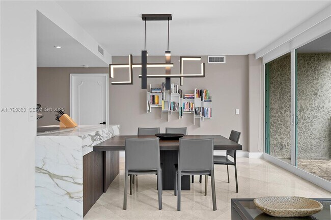 Foto del edificio - 3400 SW 27th Ave