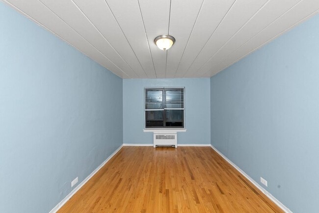 Foto del edificio - 1360 W Touhy Ave