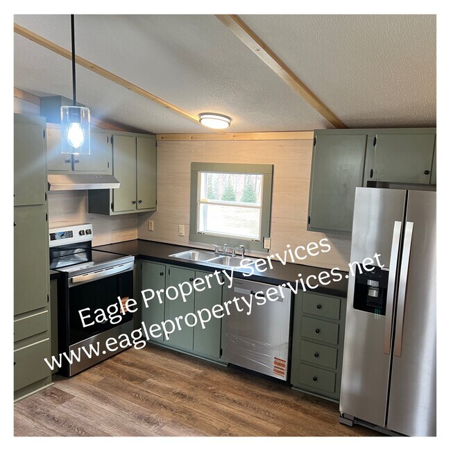 Foto del edificio - 298 Rolling Hills Rd