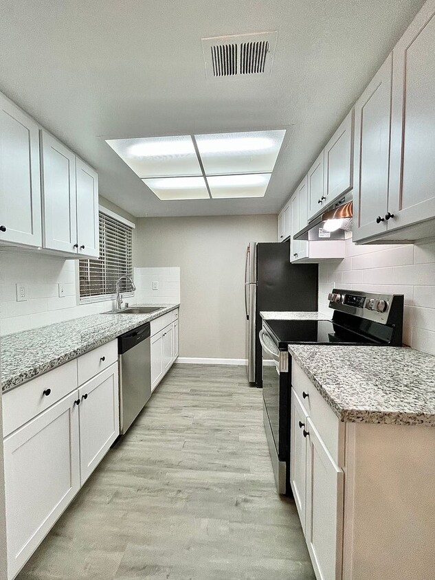 Primary Photo - 2 Bedroom, 1 1/2 Bath - Sunnyvale