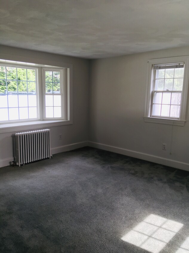 Building Photo - 48 Clapboardtree St