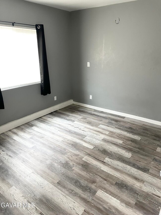 Building Photo - 45517 Corkwood Ave