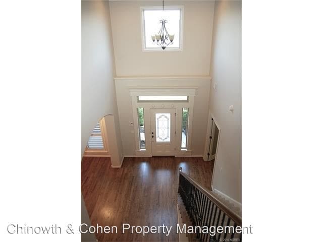 Building Photo - 4114 N Maple Pl