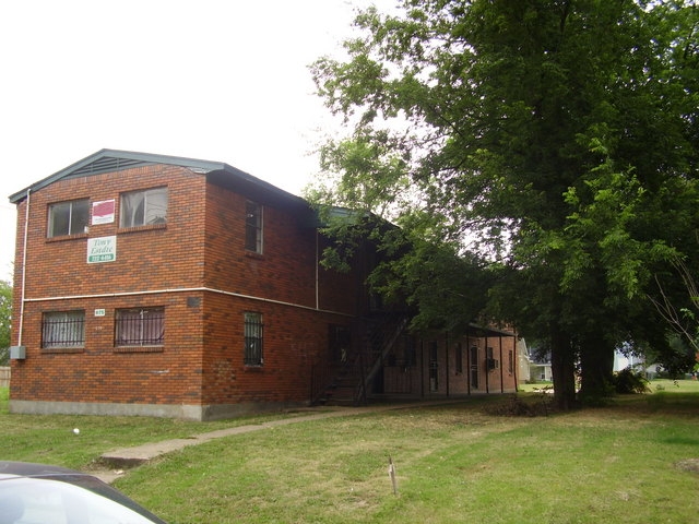 Primary Photo - 675 Looney Rd