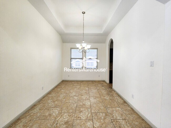 Building Photo - 4515 Greenleaf Dr