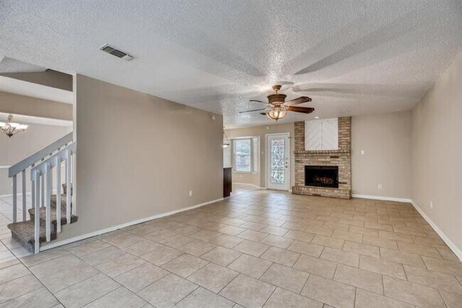 Building Photo - 7814 Bent Briar, San Antonio, TX, 78250