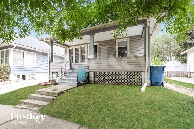 Building Photo - 814 Bowditch St