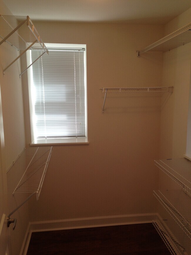 Large walk in closet - 5360 Pershing Ave