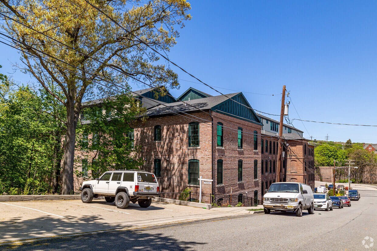 Foto del edificio - Packard Lofts Apartments