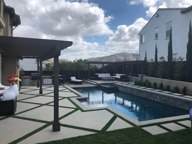 Building Photo - 7126 Sitio Corazon