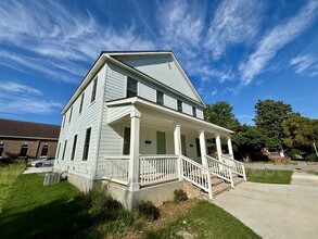 Building Photo - 112 Telfair St