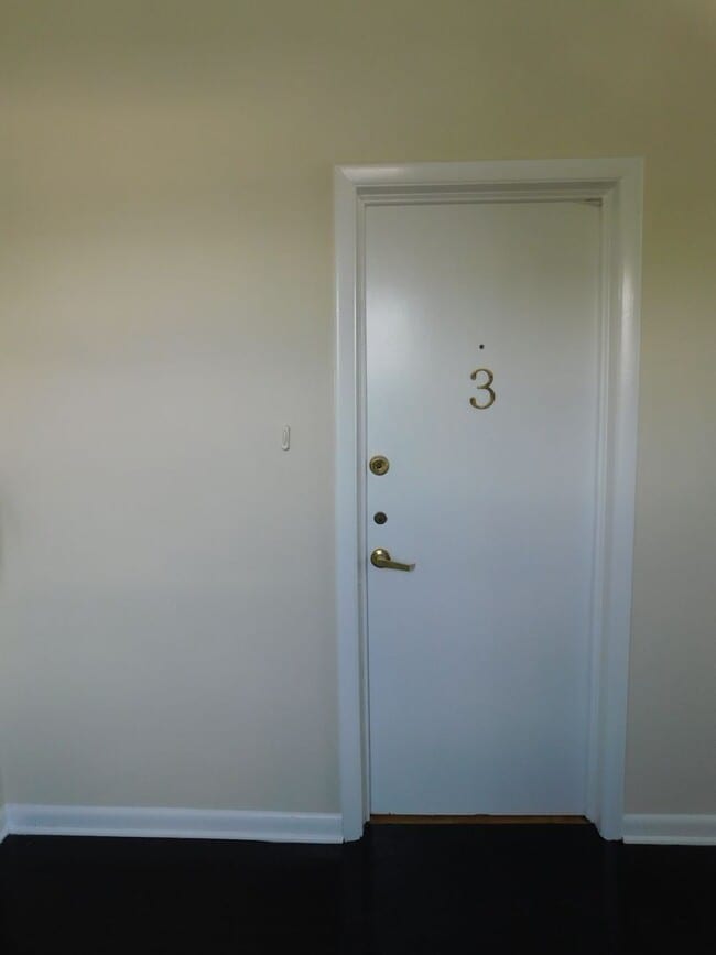 Building Photo - 113 W Boscawen St