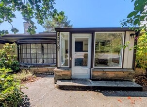 Building Photo - 13727 35th Ave NE