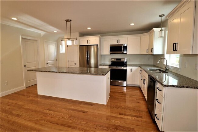 Foto del edificio - 121 Hillcrest Ave