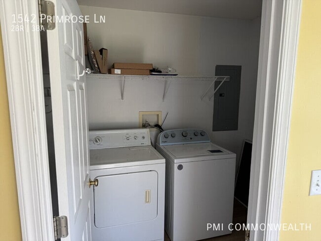 Building Photo - 1542 Primrose Ln