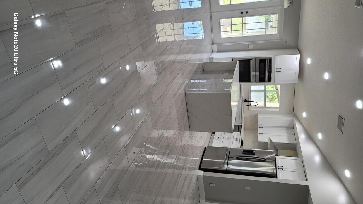 Foto del edificio - 2581 SE Jason Ave