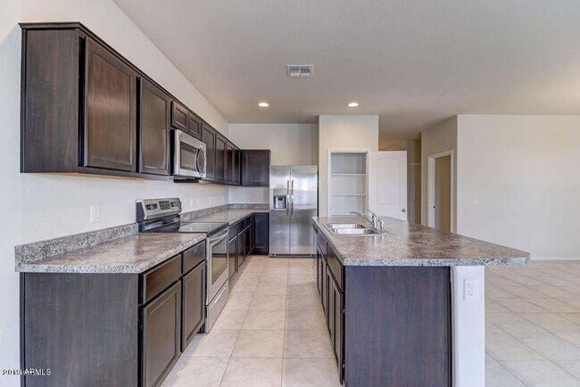 Foto del edificio - 2019 built Maricopa 3/2/2 with Granite and...