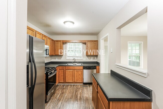 Building Photo - 208 West Bridge Dr