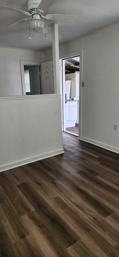 Building Photo - 801 Houston St