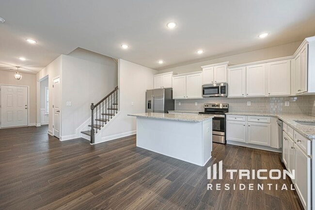 Building Photo - 304 Oxbow St