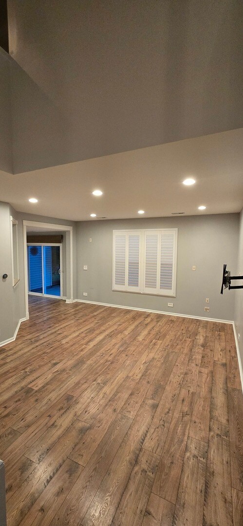 Foto del edificio - 497 Metropolitan St