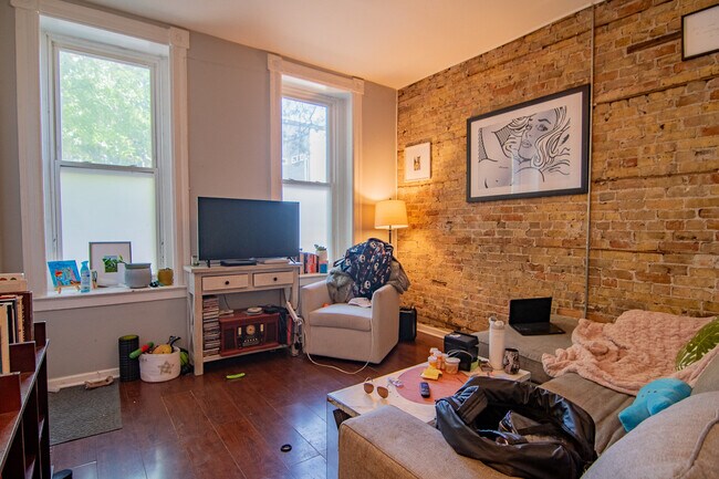 Foto del edificio - 1453 W Huron St