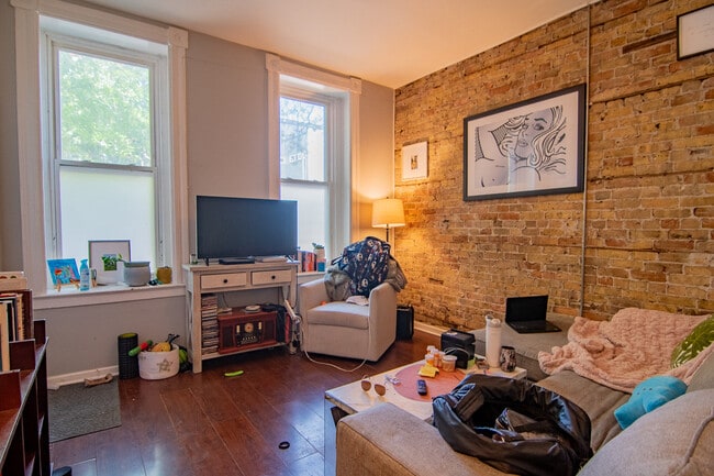 Building Photo - 1453 W Huron St