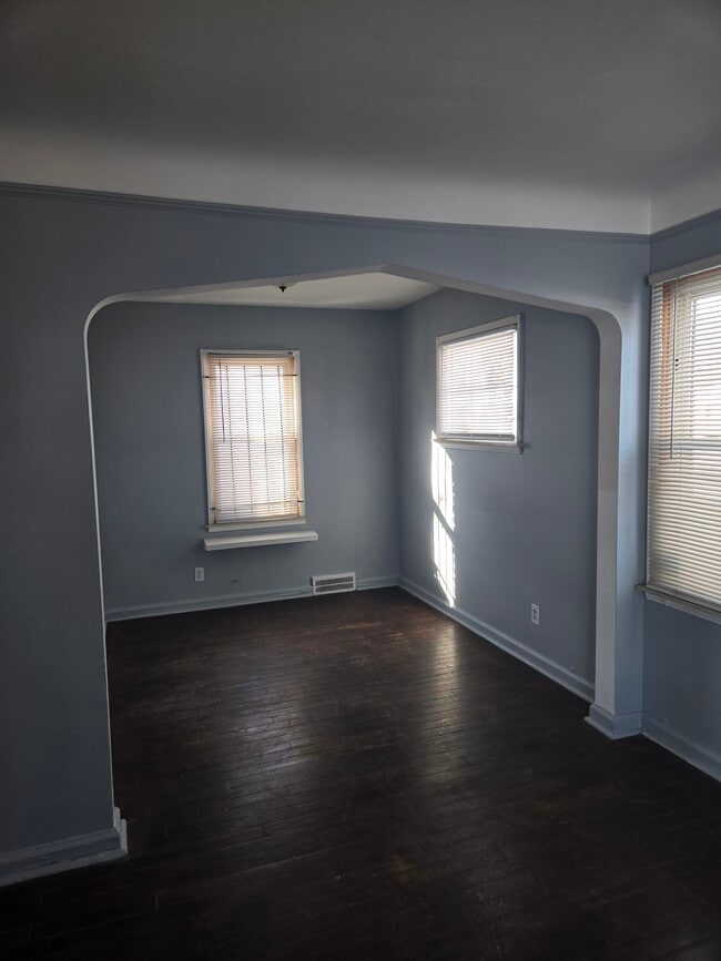 Foto del edificio - 20255 Meyers Rd