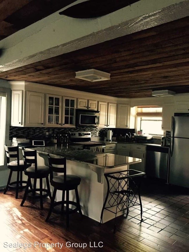 19 Greenwood Village St, Easton, MA 02375 Condo for Rent in Easton