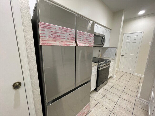 Foto del edificio - 640 Wilcrest Dr