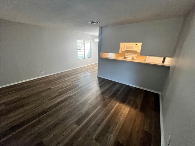 Foto del edificio - 902 N Austin St