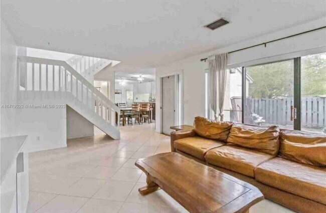 Foto del edificio - 3569 Cocoplum Cir