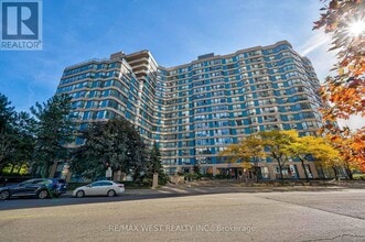 Building Photo - 250 Webb Dr