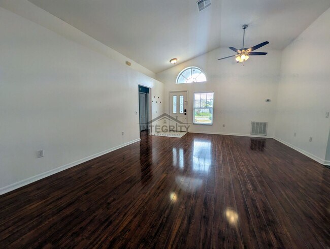 Foto del edificio - 30549 Tremont Dr