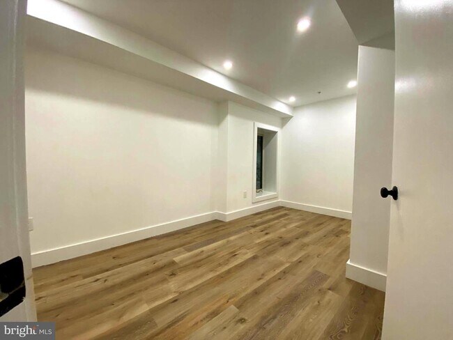 Foto del edificio - 3126 16th St NW