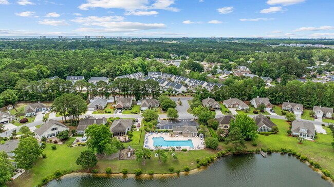 Foto del edificio - Coastal Living in a Quiet Community