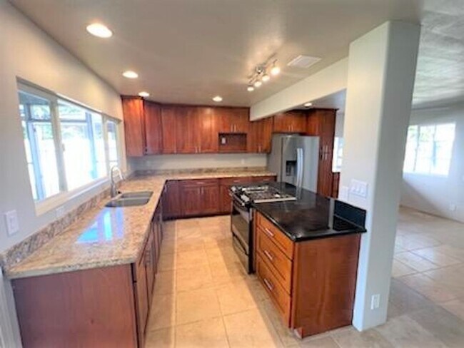 Foto del edificio - Golf Course Frontage - 3br/2.5ba/Garage Ho...