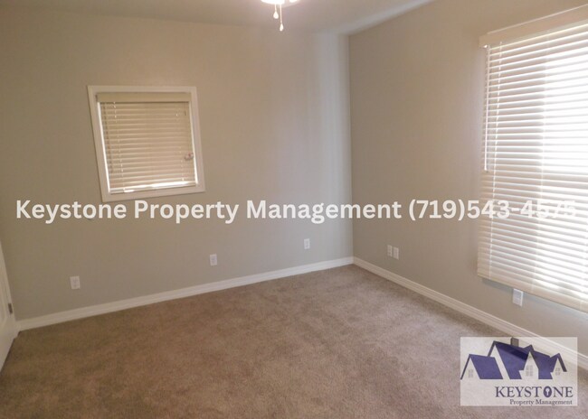 Foto del edificio - Updated 2 Bedroom Ranch Home with Central Air & Fully Fenced Yard - $1,100/$1,650