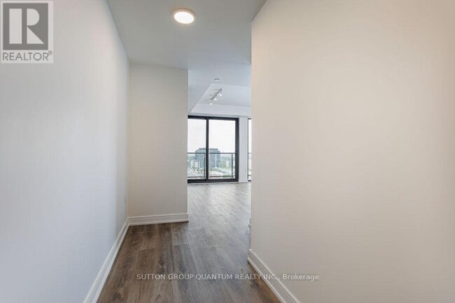Building Photo - 3009 Novar Rd