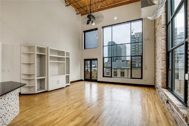 Foto del edificio - 411 Brazos St