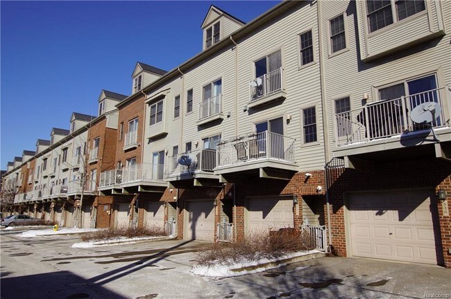 Foto del edificio - 534 Graten St