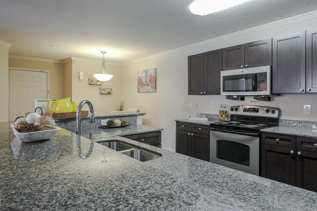 Building Photo - The Landings at Boot Ranch West