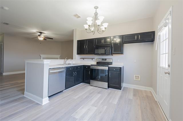 Foto principal - 6317 Bay Lake Dr