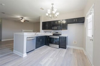 Building Photo - 6317 Bay Lake Dr