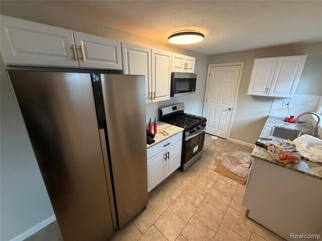 Foto del edificio - 22130 Cora Ave