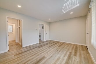 Interior Photo - 7044 Lanewood Ave